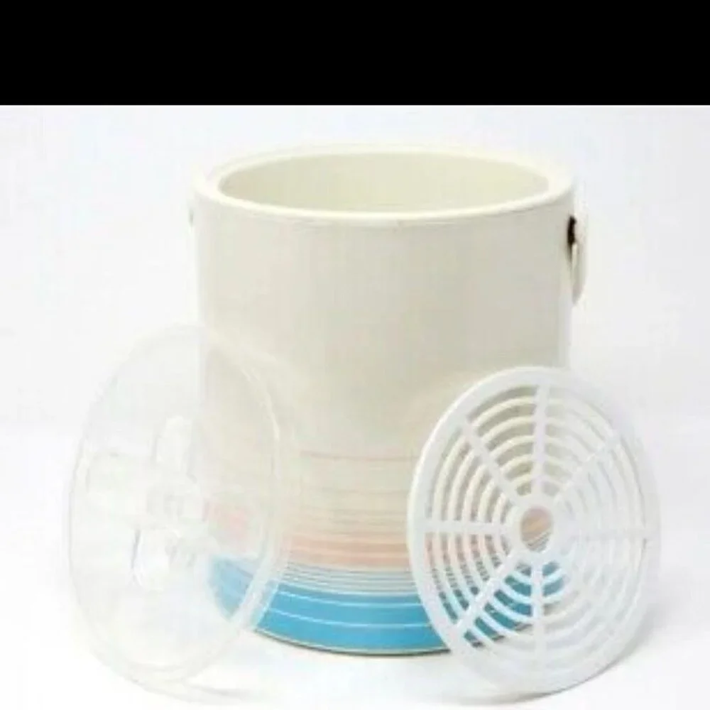 Vintage 1970s Thermo-Serv Ice Bucket with Lid & Handle-LIKE NEW
